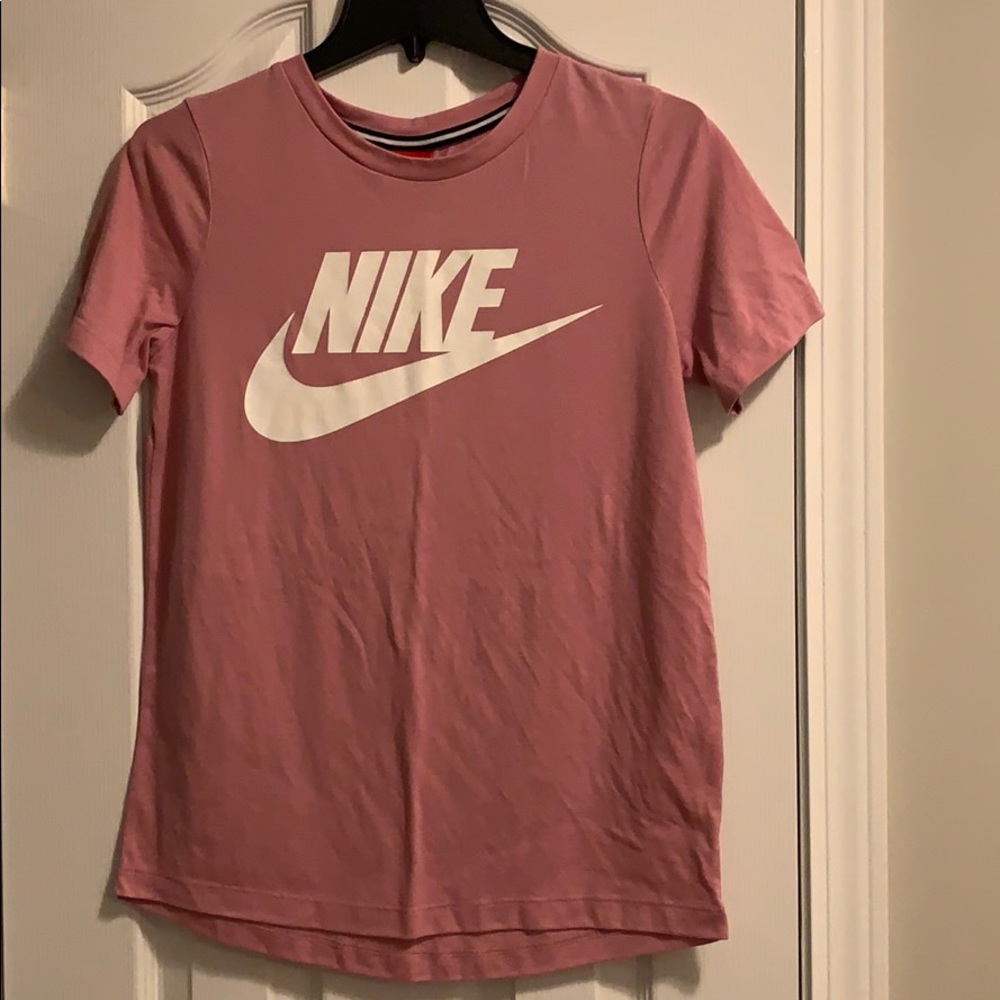 👚Nike T Shirt Size S